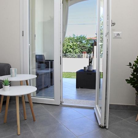 Casa Bianca Marea Apartment Санта Мария Наварезе Екстериор снимка