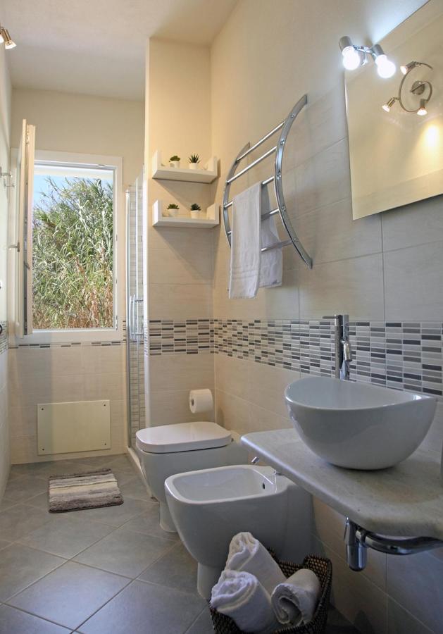 Casa Bianca Marea Apartment Санта Мария Наварезе Екстериор снимка